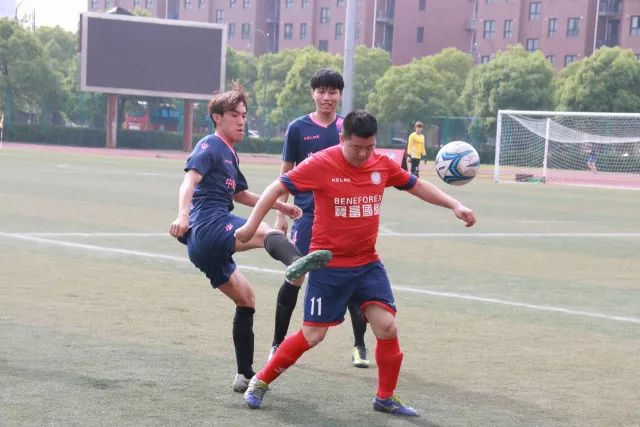 欧冠-弗拉霍维奇点射戴维破门 尤文图斯1-1里尔