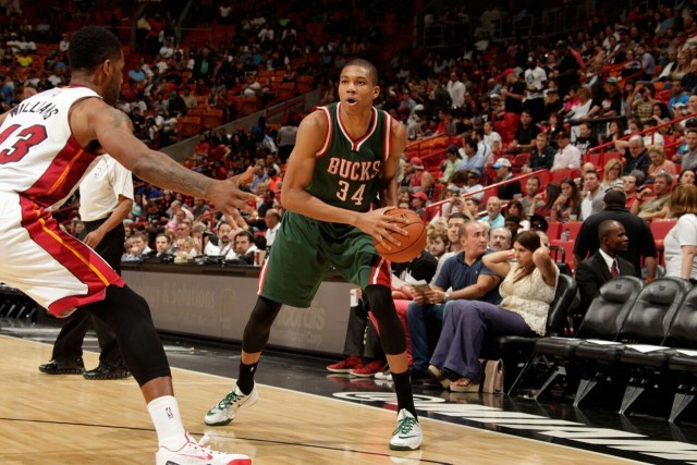 NBA新赛季前瞻：争冠格局混乱 詹杜库难现辉煌